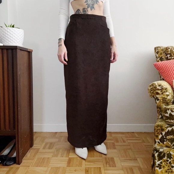 Vintage brown corduroy maxi skirt - Picture 2 of 4